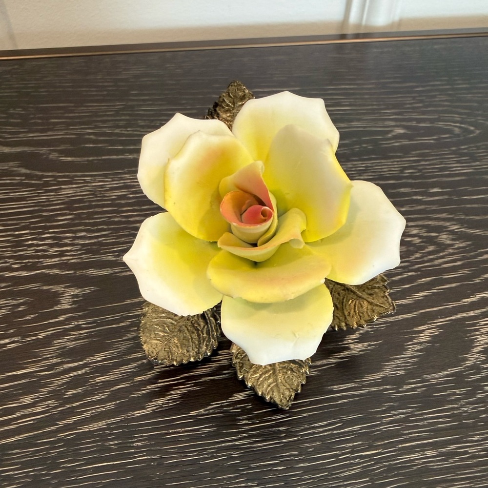 Capodimonte Italy Porcelain Yellow And Pink Flower Attached Metal Leaf Stand